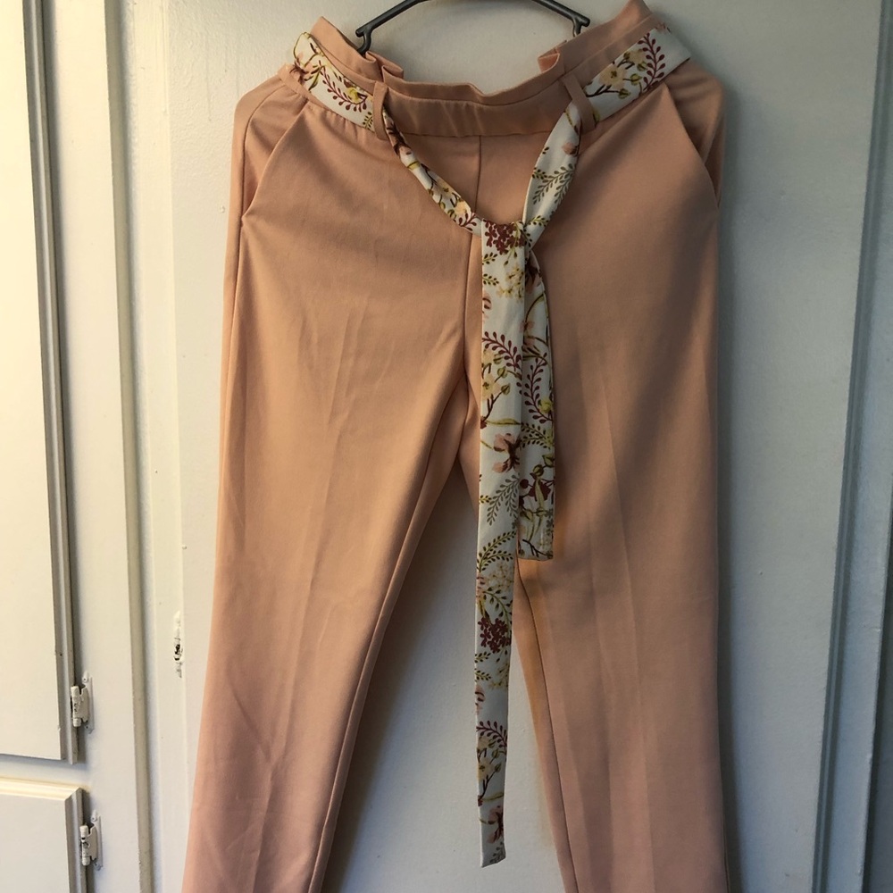 Pink High-Waisted Trousers with Flowy Wide-Leg Design
